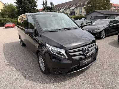 Gebraucht Mercedes Vito 237 PS (174 kW) 2021 Schwarz Van