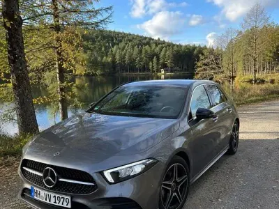 Gebraucht Mercedes A200 163 PS (119 kW) 2022 Grau Limousine