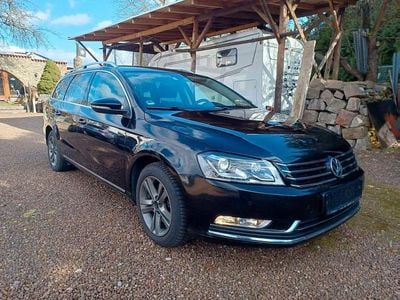 Gebraucht VW Passat Highline 140 PS (102 kW) 2013 Schwarz Kombi