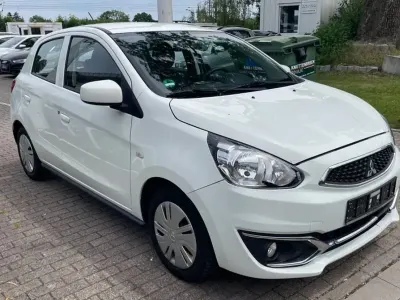 Gebraucht Mitsubishi Space Star Basis 71 PS (52 kW) 2019 Weiß Kleinwagen