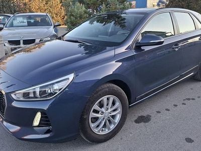 Blau Gebraucht 2017 Hyundai i30 Select Limousine | 9.600 € (Guter Preis)