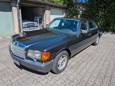 Usata Mercedes 300 179 CV (131 kW) 1990 Nero Berlina