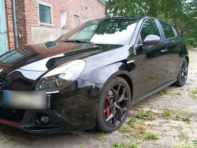 Gebraucht Alfa Romeo Giulietta 120 PS (88 kW) 2019 Schwarz Kleinwagen