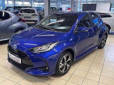 Ny Toyota Yaris Hybrid 116 HK (85 kW) 2025 Blå Sedan