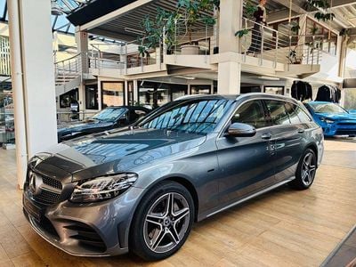 Grau Gebraucht 2020 Mercedes C300e AMG line Kombi | 23.890 € (Fairer Preis)