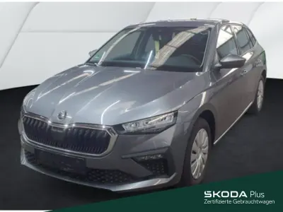 Używany Skoda Scala Essence 95 KM (69 kW) 2025 Szary Hatchback