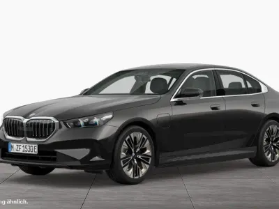 Gebraucht BMW 530e 190 PS (139 kW) 2025 Sophistograu brillanteffekt Limousine