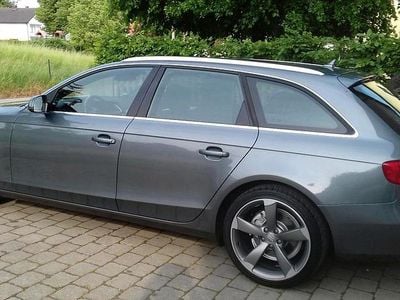 Gebraucht Audi A4 Design 177 PS (130 kW) 2013 Grau Kombi