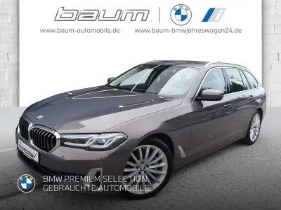 Gebraucht BMW 540 340 PS (250 kW) 2023 Bmw individual alvitgrau Kombi