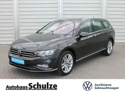 Gebraucht VW Passat Elegance 150 PS (110 kW) 2022 Grau Kombi