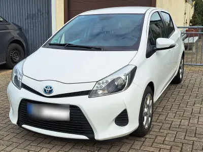 Brugt Toyota Yaris 75 HK (55 kW) 2013 Hvid Hatchback