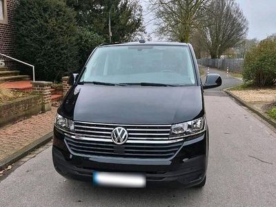 Usado VW Multivan 204 HP (150 kW) 2022 Preto Monovolume