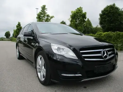 Używany Mercedes R350 265 KM (194 kW) 2012 Czarny Minivan