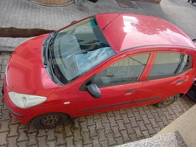 Gebraucht Hyundai i10 Pure 67 PS (49 kW) 2009 Rot Kleinwagen