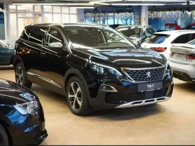 Gebraucht Peugeot 5008 Crossway 181 PS (133 kW) 2019 Schwarz SUV