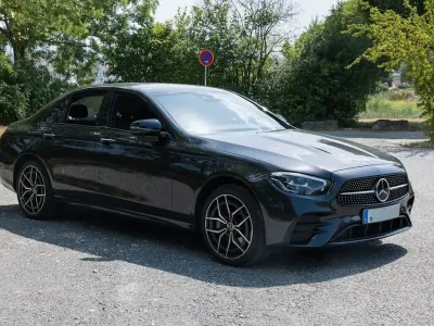 Gebraucht Mercedes E300 194 PS (142 kW) 2022 Grau Limousine