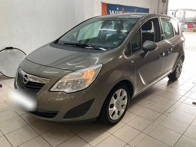 Gebraucht Opel Meriva Active 110 PS (80 kW) 2013 Braun Van / Kleinbus