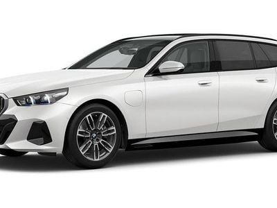 Gebraucht BMW 550e Comfort Edition 177 PS (130 kW) 2025 Weiß Kombi