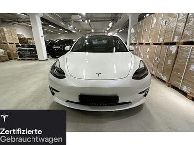 Begagnad Tesla Model 3 RWD 205 kW (279 HK) 2021 Vit Sedan