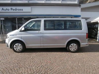 Gebraucht VW Caravelle 150 PS (110 kW) 2023 Silber Van / Kleinbus