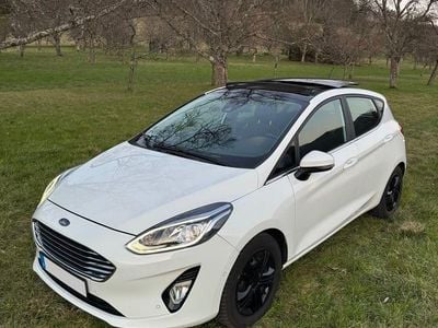 Usata Ford Fiesta Active 101 CV (74 kW) 2018 Bianco Utilitaria