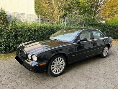 Jaguar XJ8