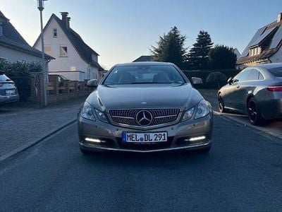 Usata Mercedes E350 Elegance 306 CV (225 kW) 2012 Beige Coupé