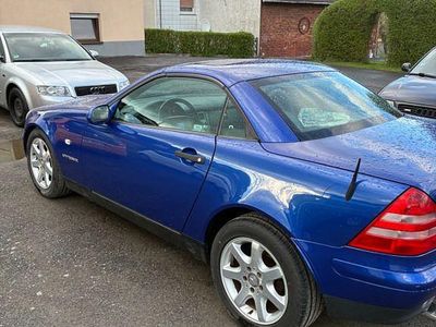 Usata Mercedes SLK230 197 CV (144 kW) 2000 Blu Cabrio