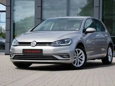 Gebraucht VW Golf VII Comfortline 110 PS (80 kW) 2017 Silber Limousine