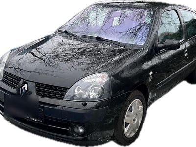 Schwarz Gebraucht 2002 Renault Clio II Kleinwagen | 1.950 €