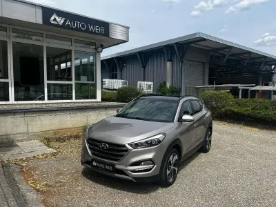 Gebraucht Hyundai Tucson Style 177 PS (130 kW) 2016 Beige SUV