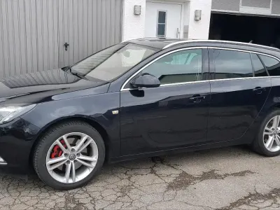 Gebraucht Opel Insignia 260 PS (191 kW) 2009 Schwarz Kombi