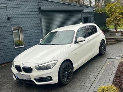 Usata BMW 120 Sport Line 184 CV (135 kW) 2017 Bianco Utilitaria