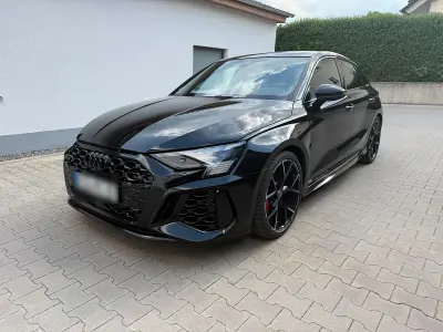 Gebraucht Audi RS3 Premium 400 PS (294 kW) 2024 Schwarz Limousine