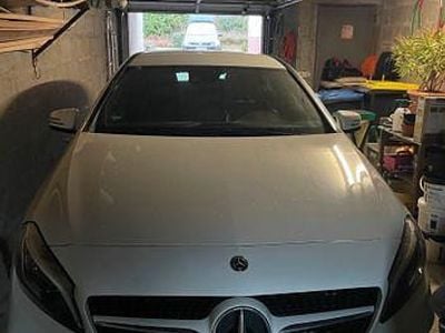Usata Mercedes A180 122 CV (89 kW) 2017 Bianco Berlina