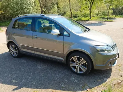 Gebraucht VW Golf Plus Cross 140 PS (102 kW) 2011 Silber Van / Kleinbus