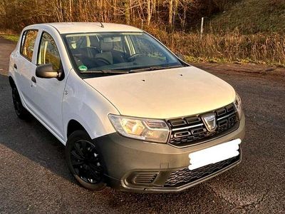 Gebraucht Dacia Sandero 74 PS (54 kW) 2019 Weiß Kombi