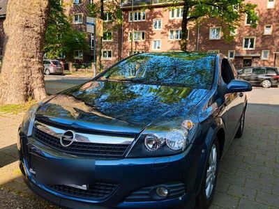 Opel Astra GTC