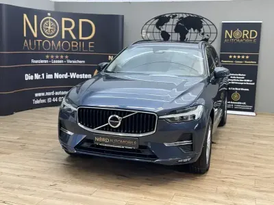 Second-hand Volvo XC60 Core 197 CP (144 kW) 2022 Albastru SUV