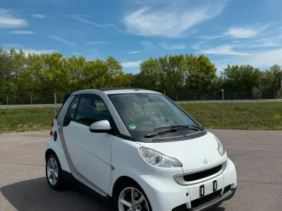 Second-hand Smart ForTwo Cabrio 84 CP (61 kW) 2007 Alb Cabrio