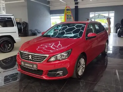 Gebraucht Peugeot 308 SW Allure 131 PS (96 kW) 2020 Rot Kombi