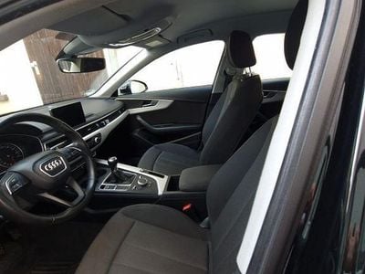 Gebraucht Audi A4 Attraction 136 PS (100 kW) 2016 Schwarz Limousine