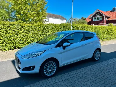 Second-hand Ford Fiesta 95 CP (69 kW) 2014 Alb Hatchback