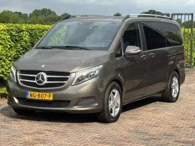 Gebraucht Mercedes V250 Avantgarde Edition 190 PS (139 kW) 2014 Braun Van / Kleinbus