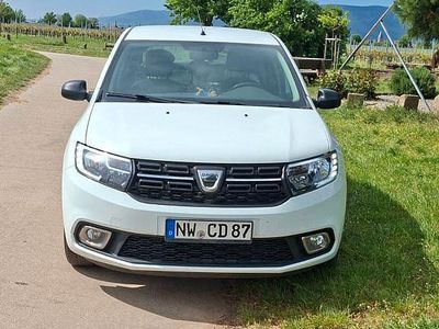 Second-hand Dacia Sandero Comfort 90 CP (66 kW) 2019 Alb Berlinǎ