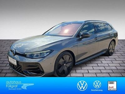 Gebraucht VW Passat R-line 150 PS (110 kW) 2024 Grau Limousine
