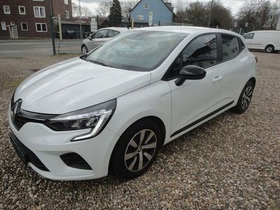 Gebraucht Renault Clio V Equilibre 67 PS (49 kW) 2023 Weiß Limousine