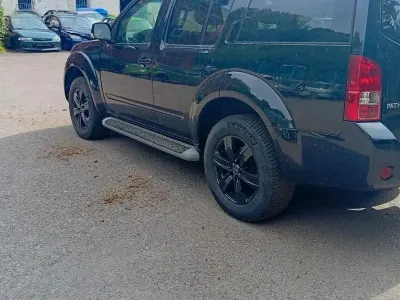 Gebraucht Nissan Pathfinder Platinum 190 PS (139 kW) 2012 Schwarz SUV