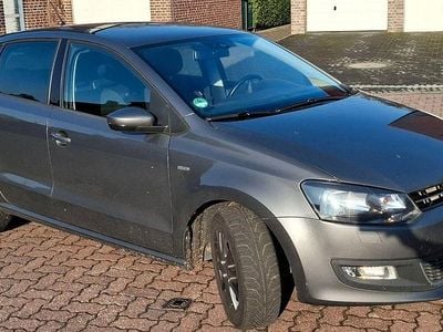 Gebraucht VW Polo Life 90 PS (66 kW) 2014 Grau Kleinwagen