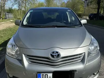 Occasion Toyota Verso Life 147 ch (108 kW) 2011 Argent Monospace